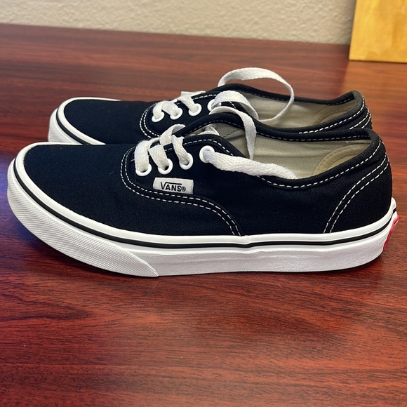 Vans Authentic Black Size 2 Kids - Picture 3 of 6